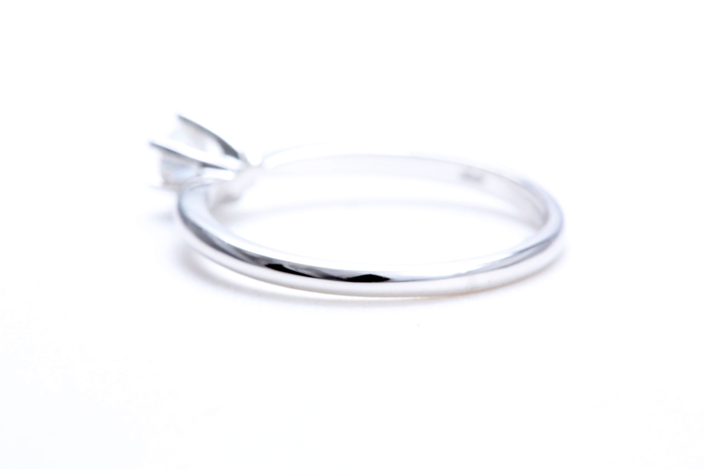 1/4 Carat Solitaire Engagement Ring 18K White Gold