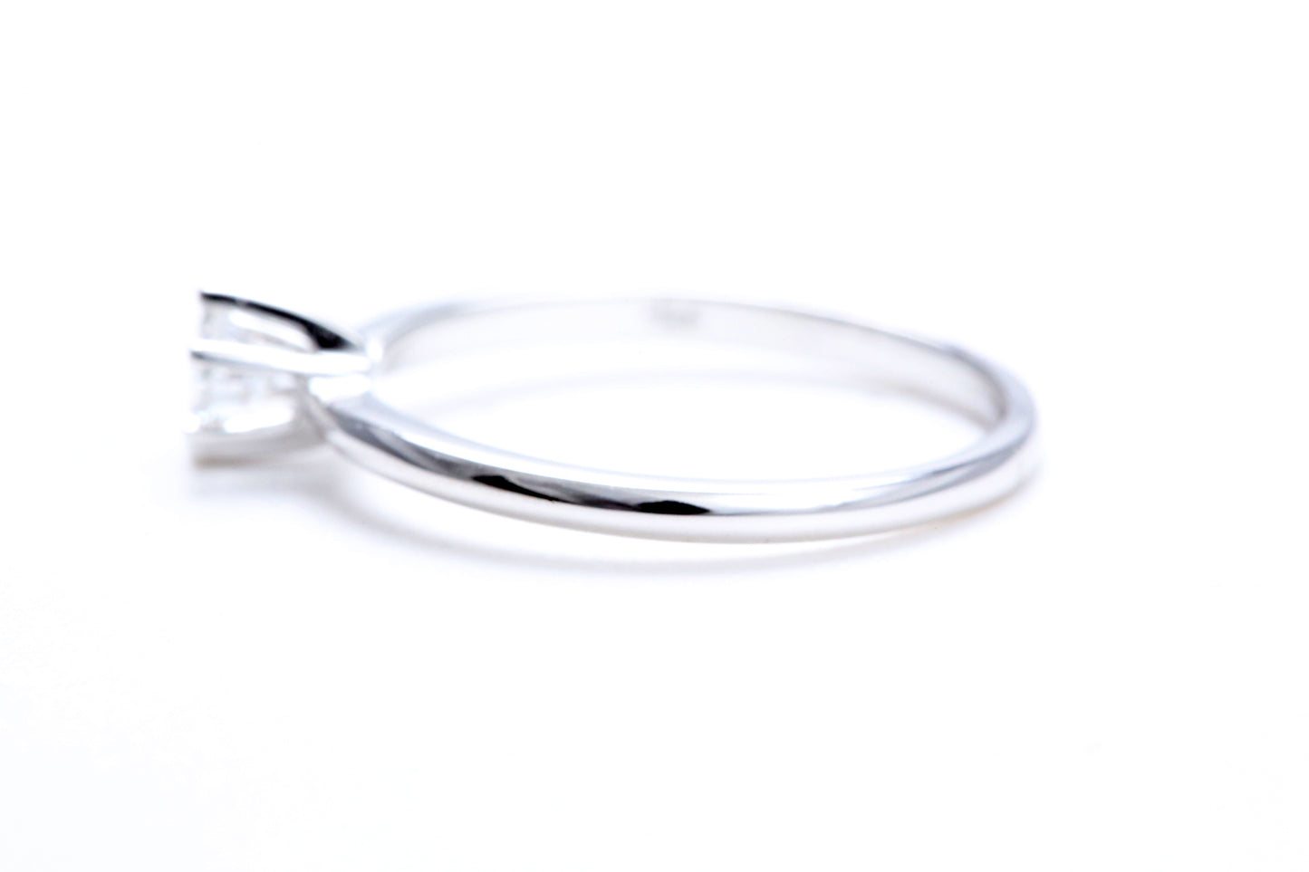 1/4 Carat Solitaire Engagement Ring 18K White Gold