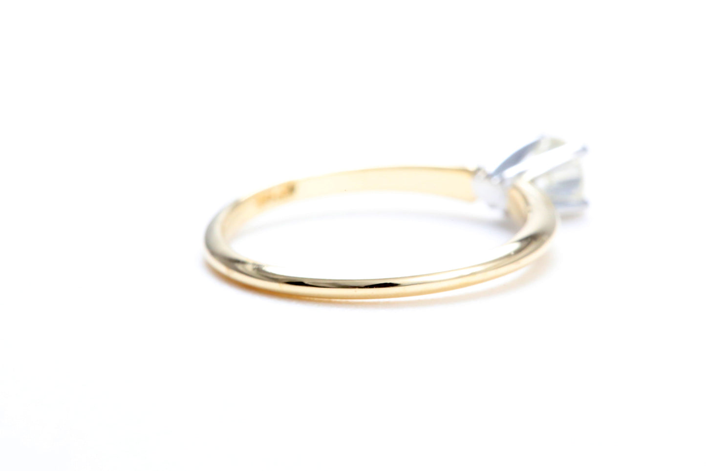 1/4 Carat Solitaire Engagement Ring in 14K Yellow Gold