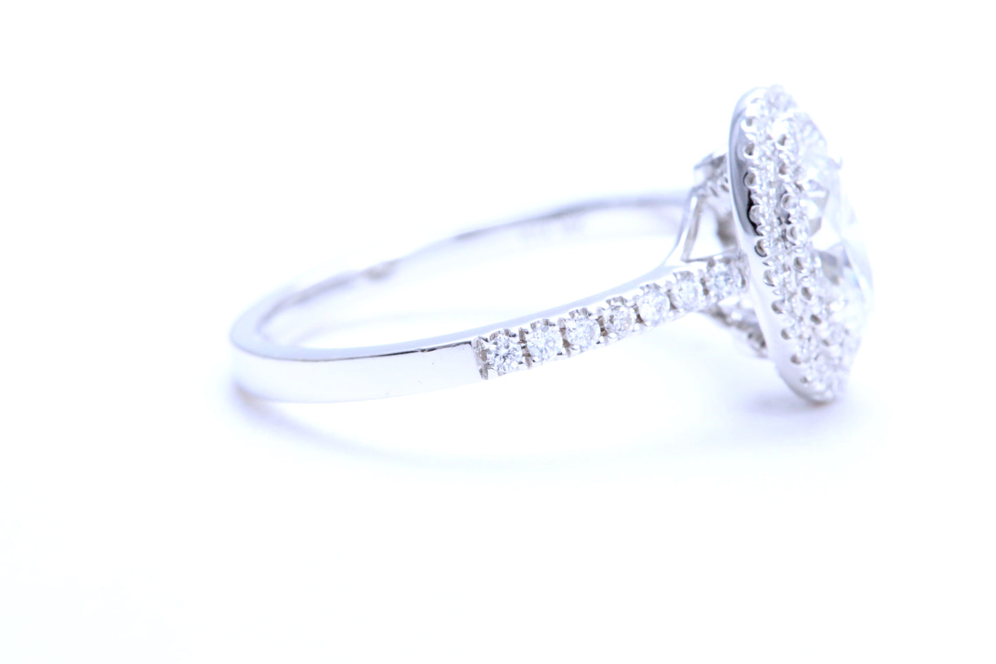 3/4 Carat Oval Shaped Engagement Ring