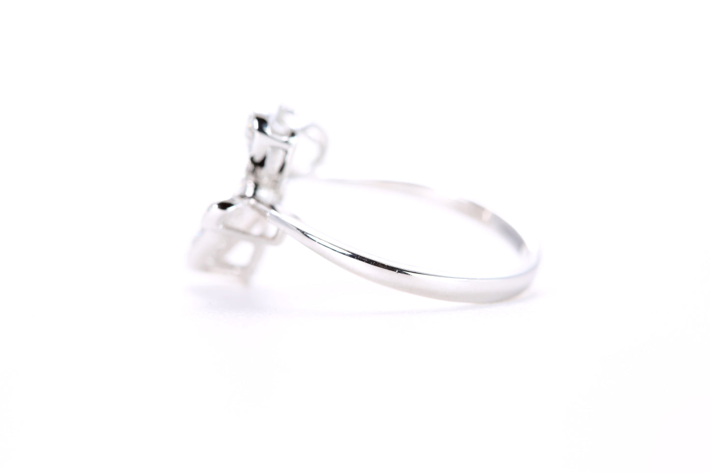 Pavé Diamond Butterfly Ring