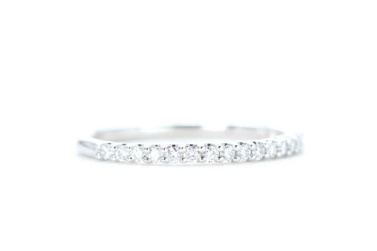 Pavé Diamond Ring 1/4 Carat in Platinum