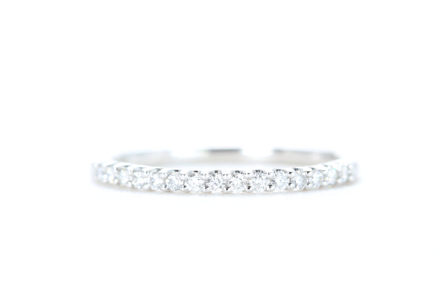 Pavé Diamond Ring 1/4 Carat in Platinum
