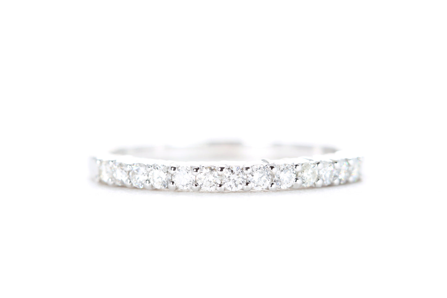 Round Brilliant Diamond Band