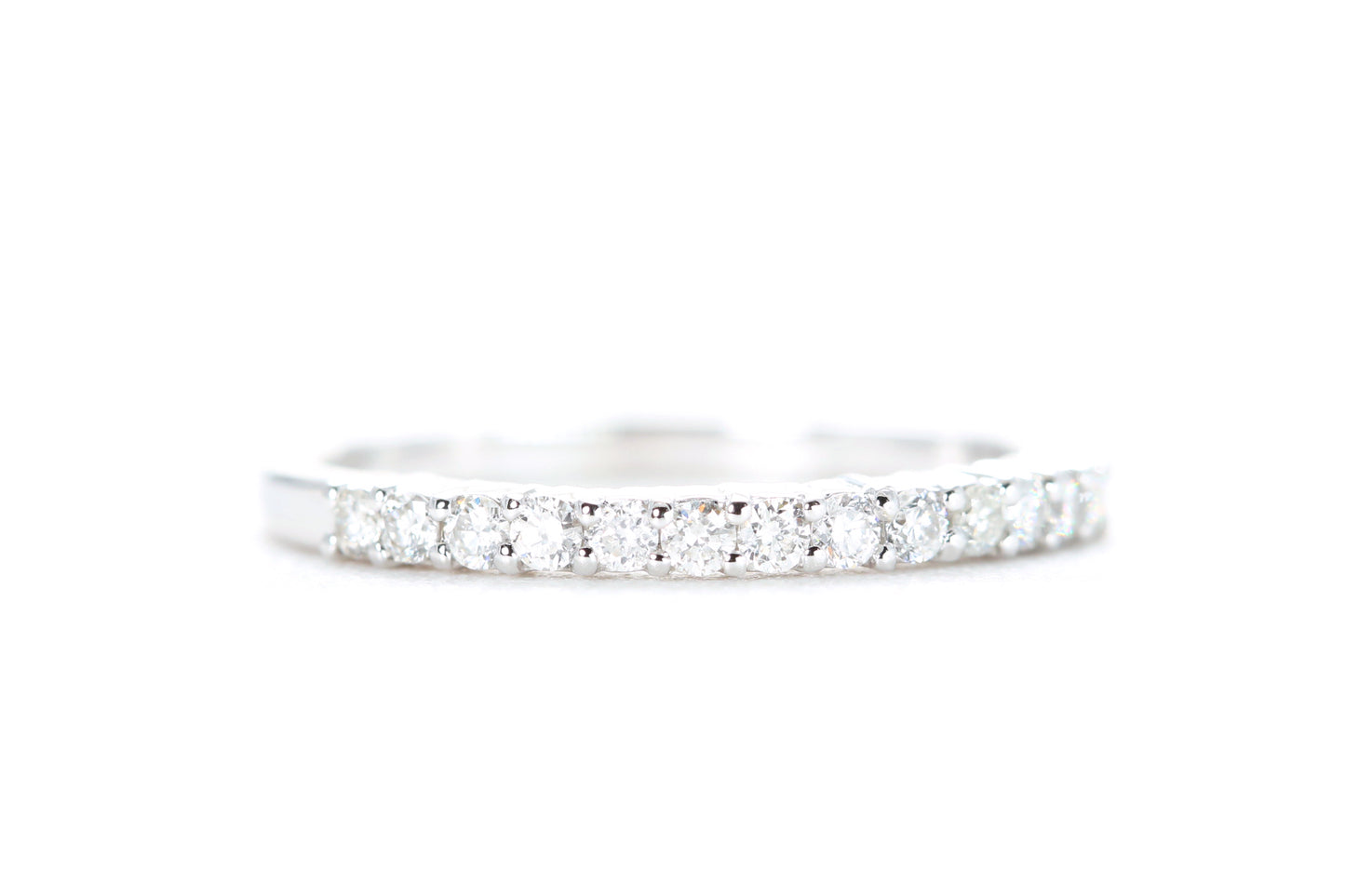 Round Brilliant Diamond Band