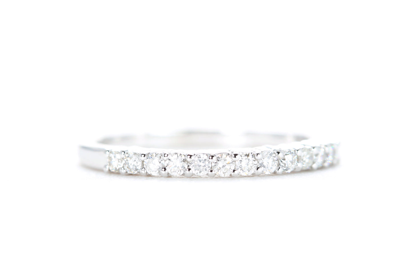 Round Brilliant Diamond Band