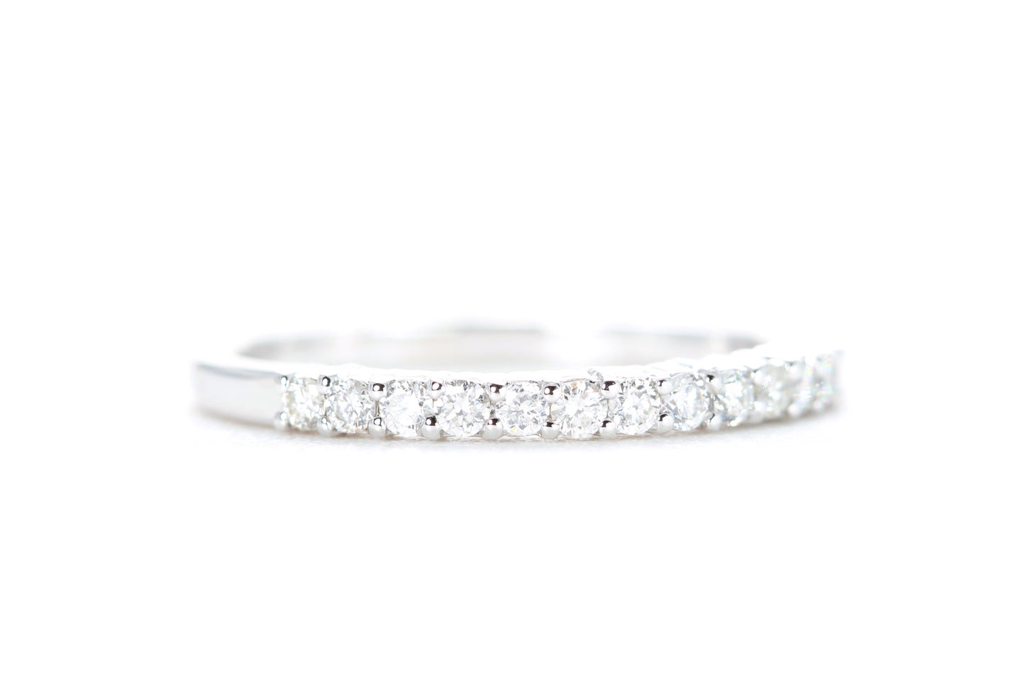 Round Brilliant Diamond Band