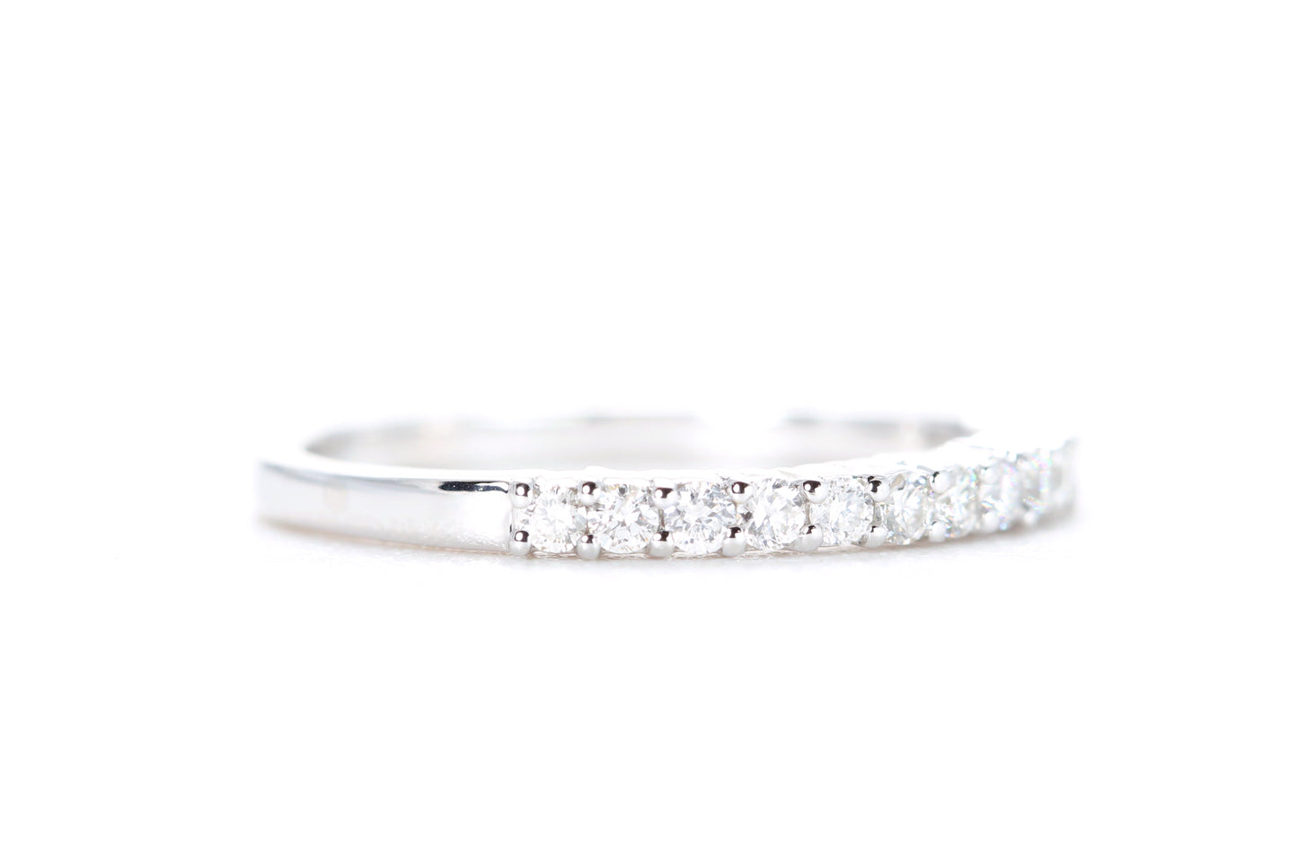 Round Brilliant Diamond Band
