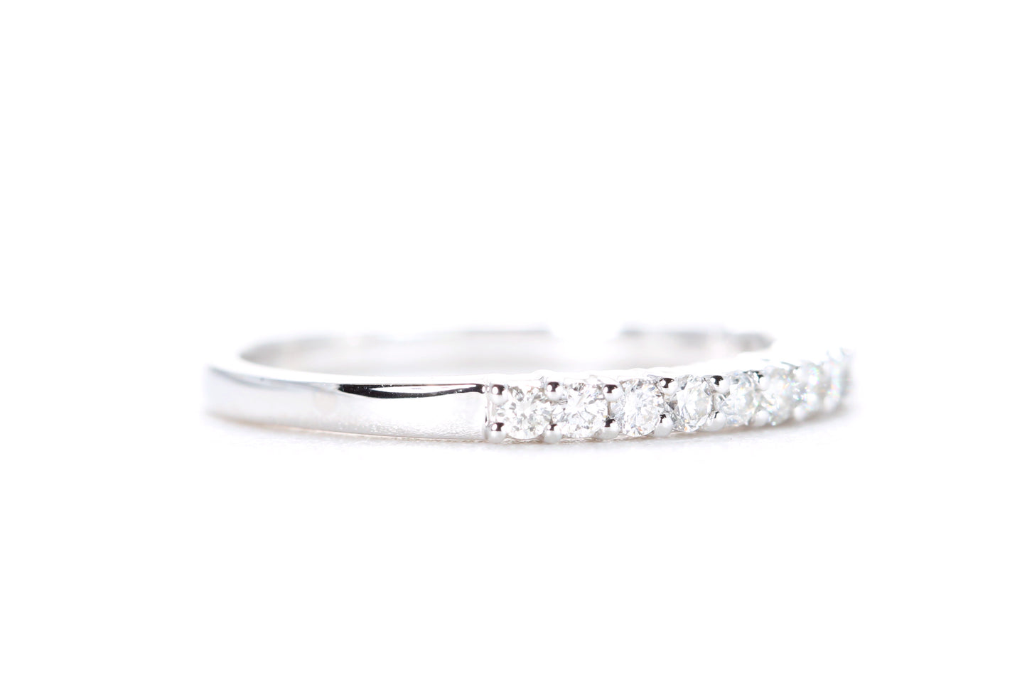 Round Brilliant Diamond Band