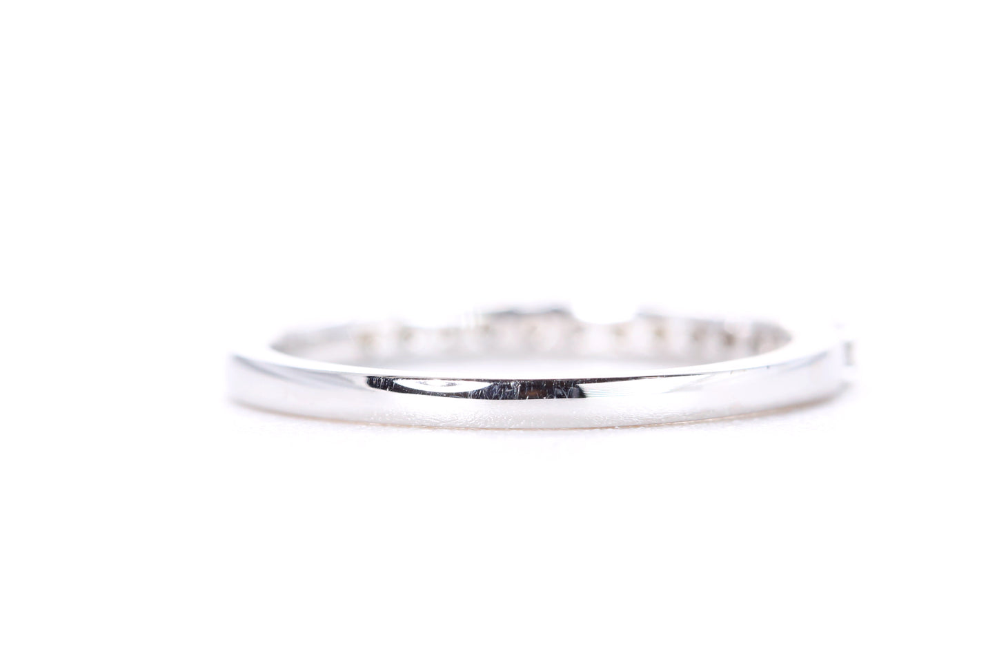 Round Brilliant Diamond Band