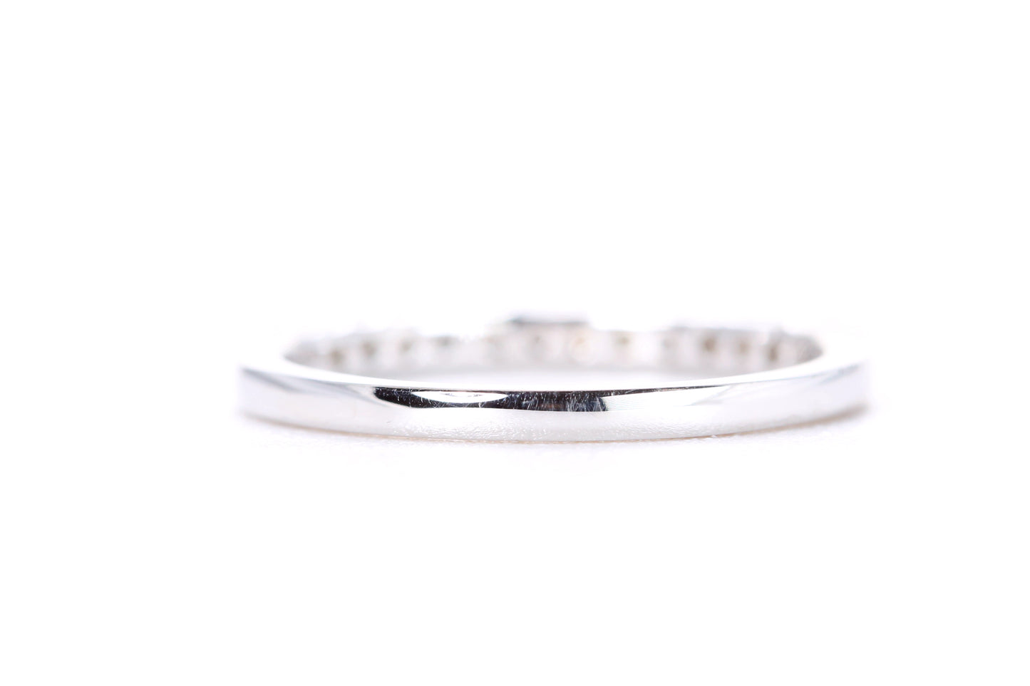 Round Brilliant Diamond Band