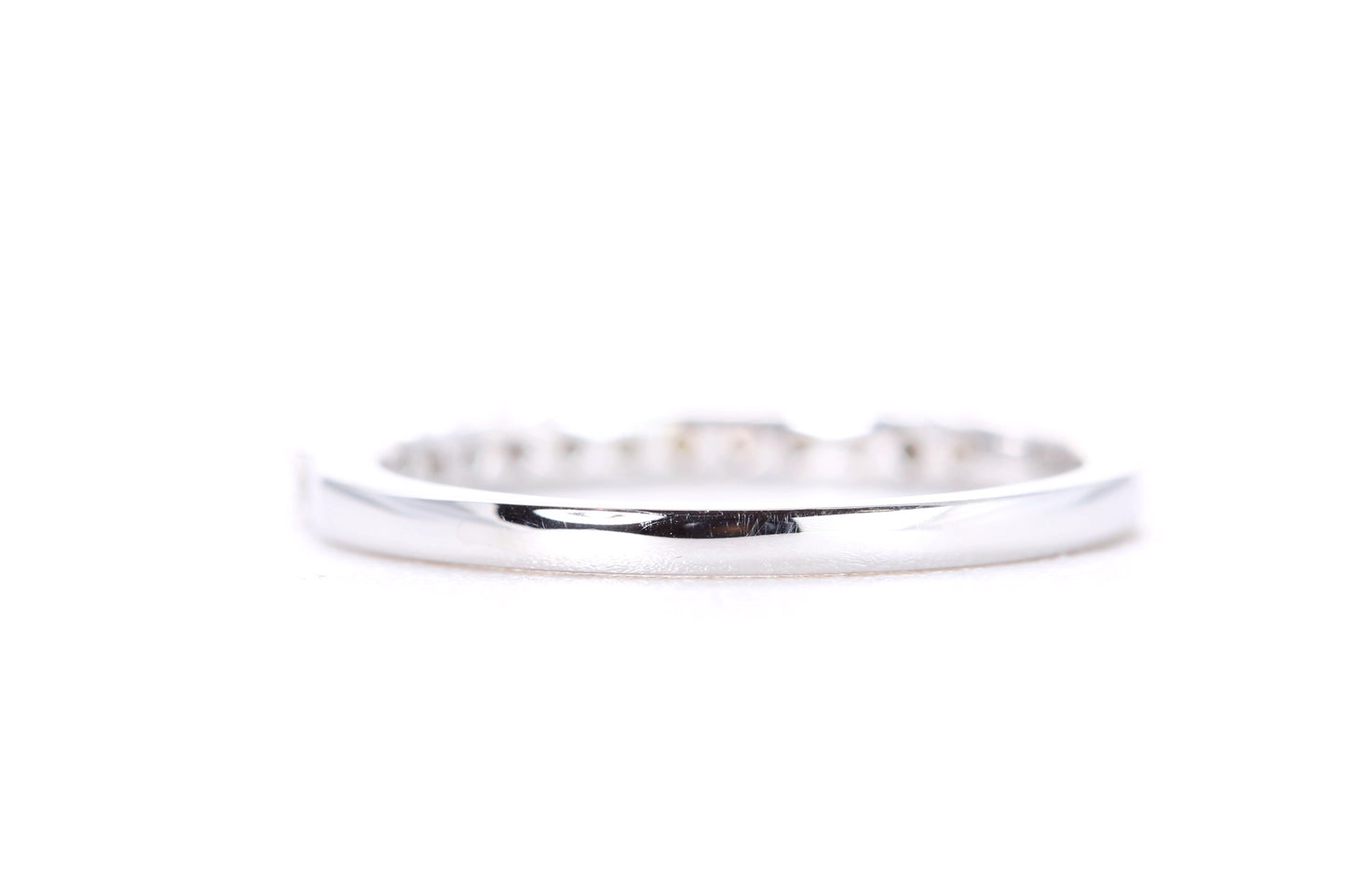 Round Brilliant Diamond Band