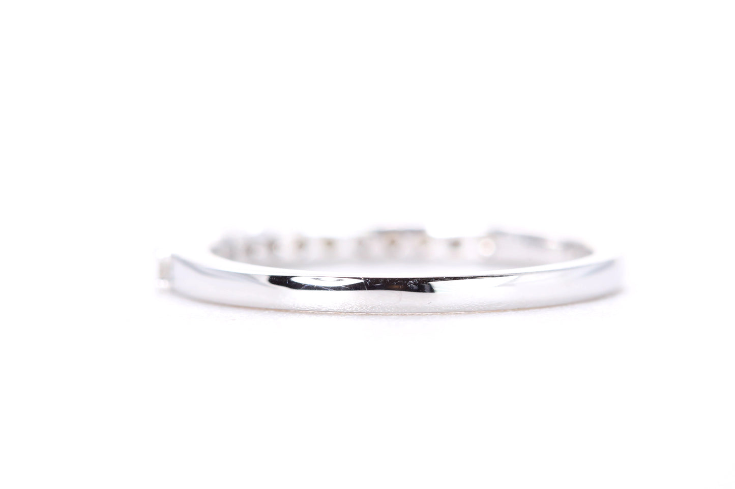 Round Brilliant Diamond Band