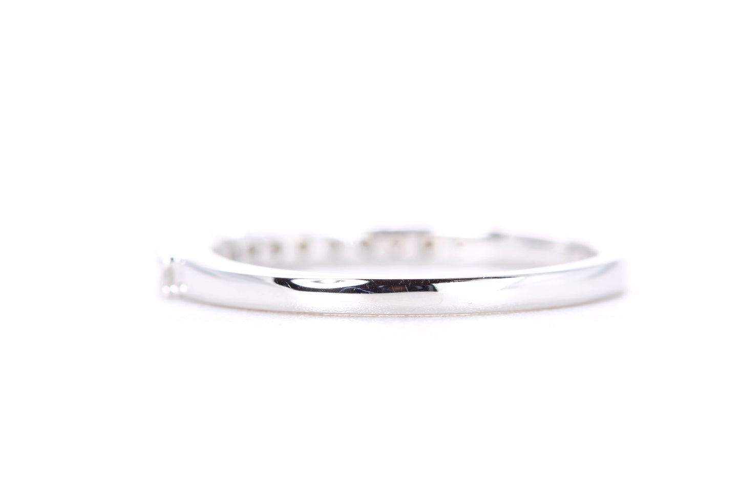 Round Brilliant Diamond Band
