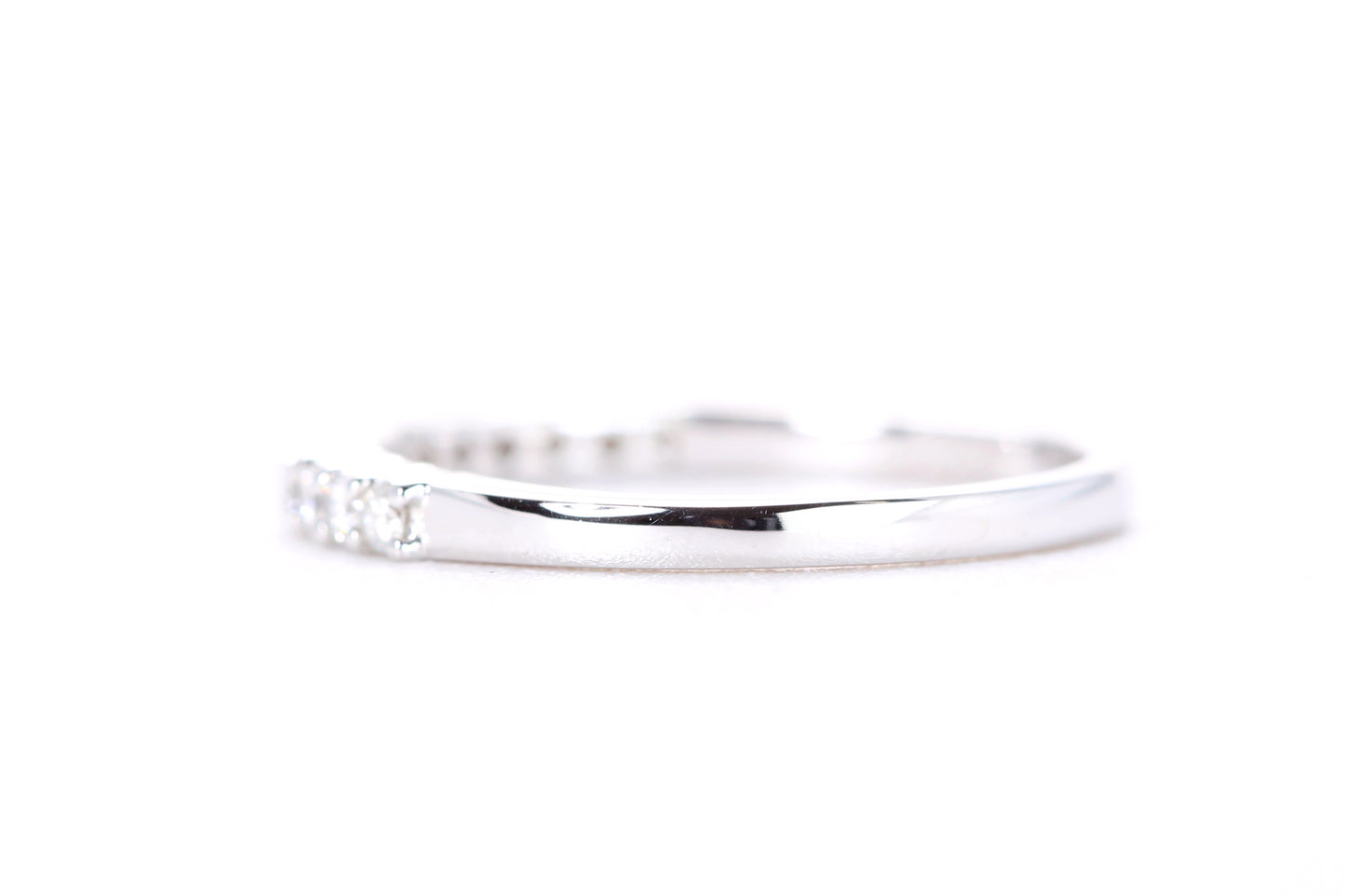 Round Brilliant Diamond Band