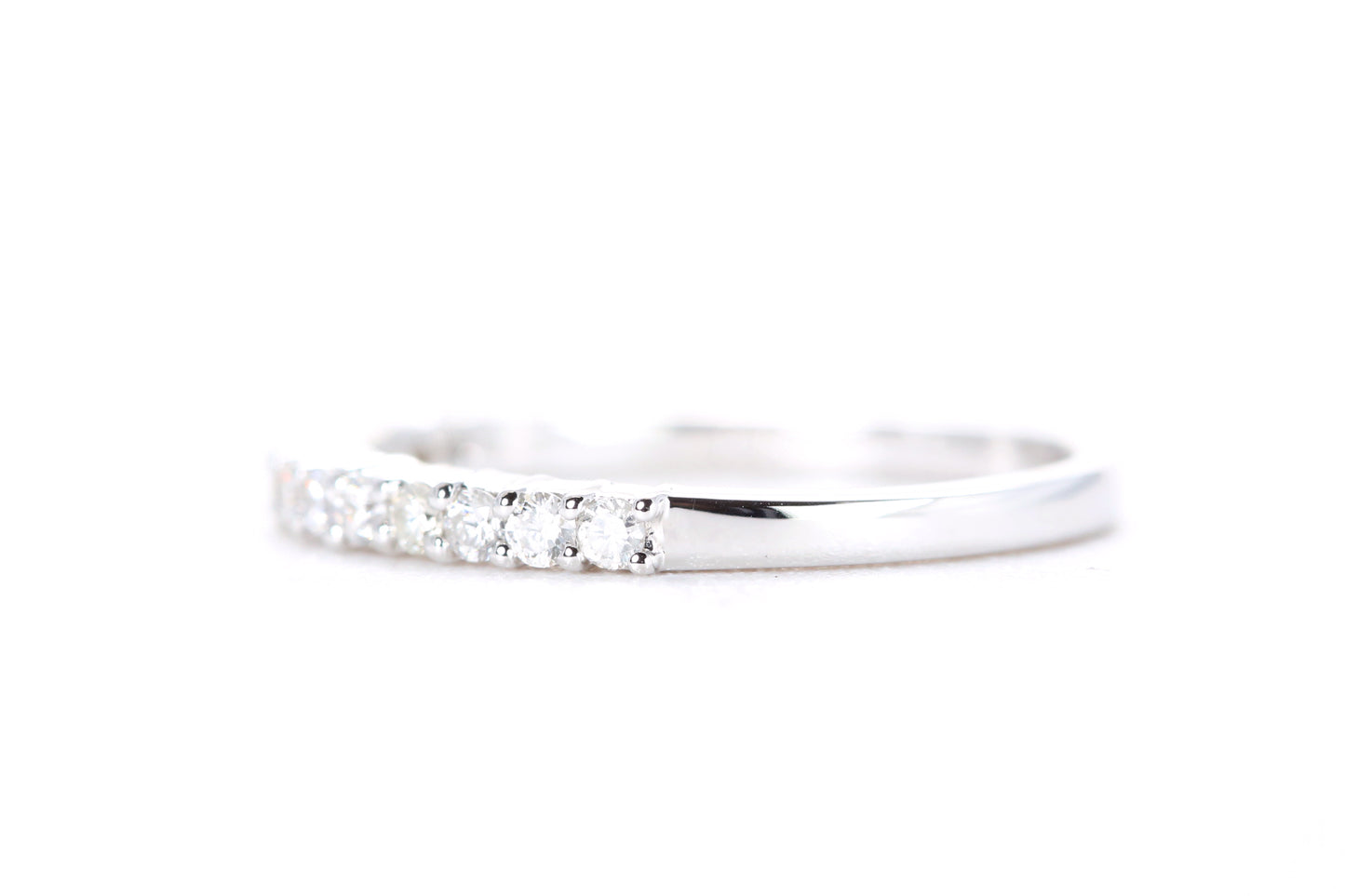 Round Brilliant Diamond Band