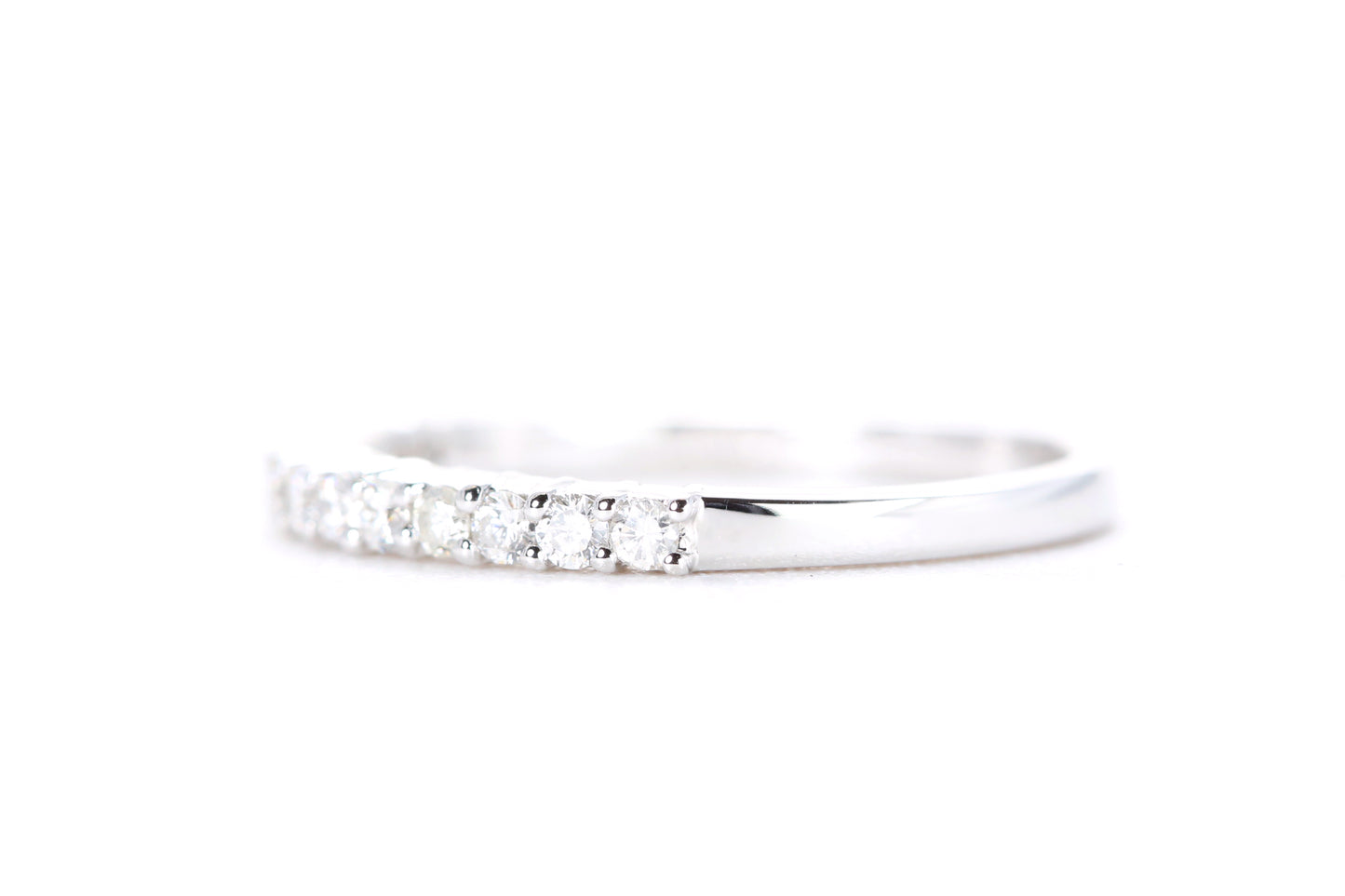 Round Brilliant Diamond Band