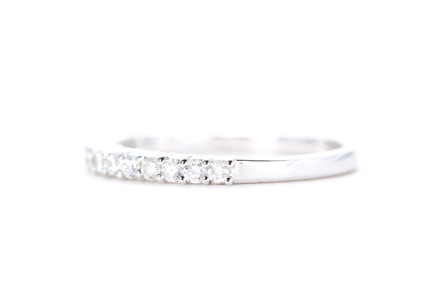 Round Brilliant Diamond Band