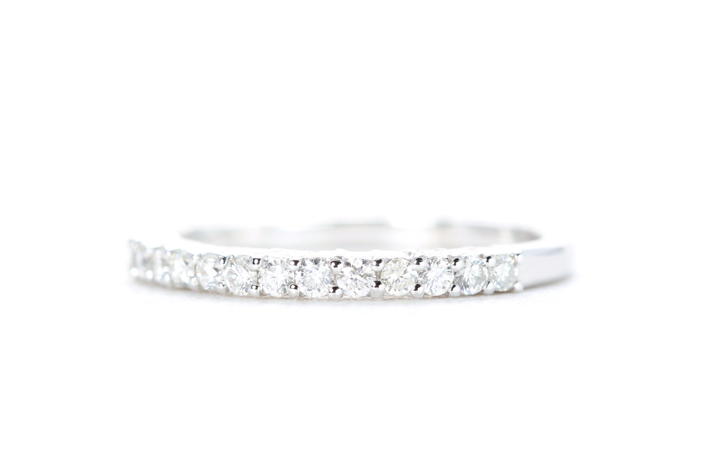 Round Brilliant Diamond Band