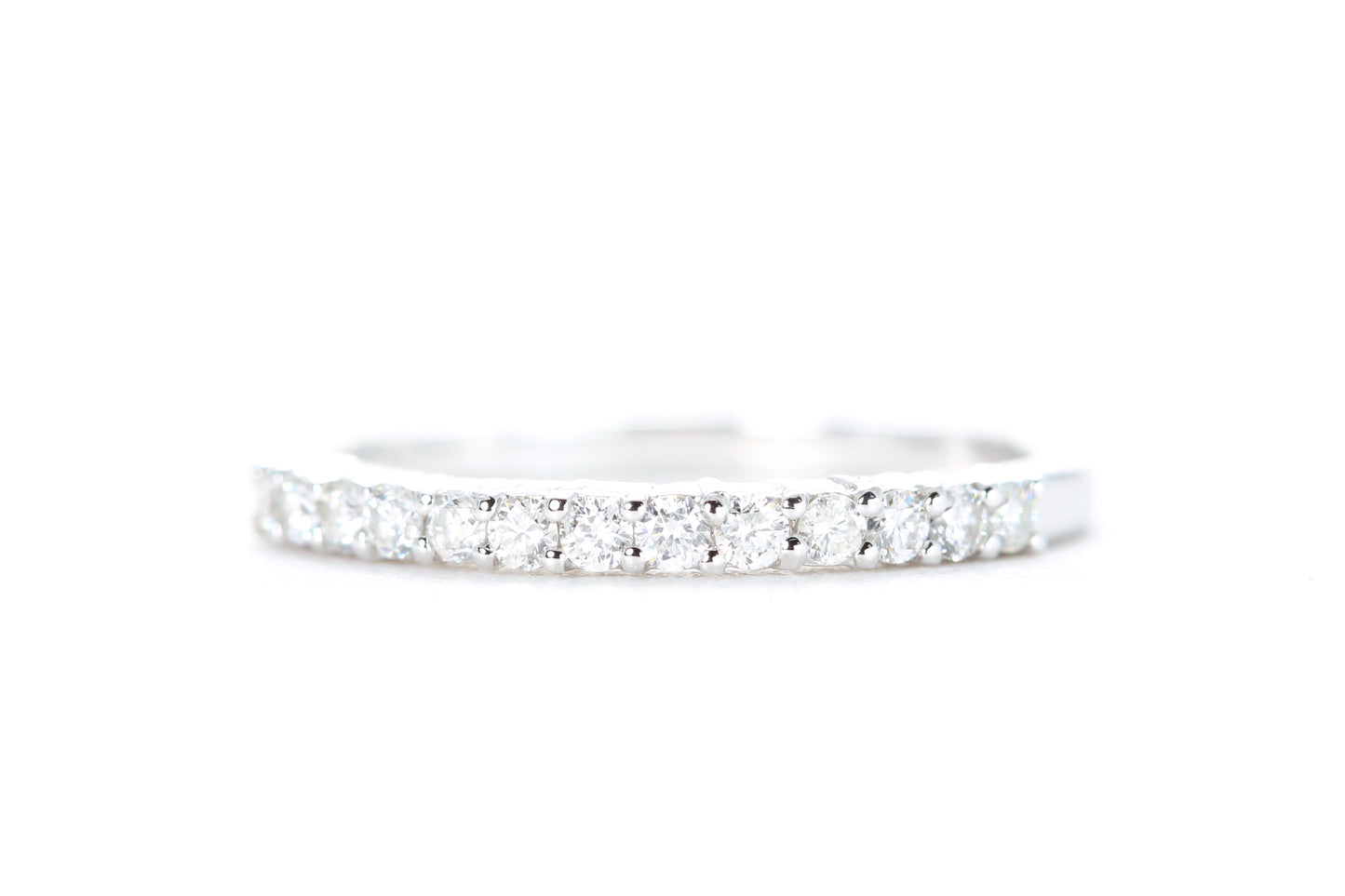 Round Brilliant Diamond Band