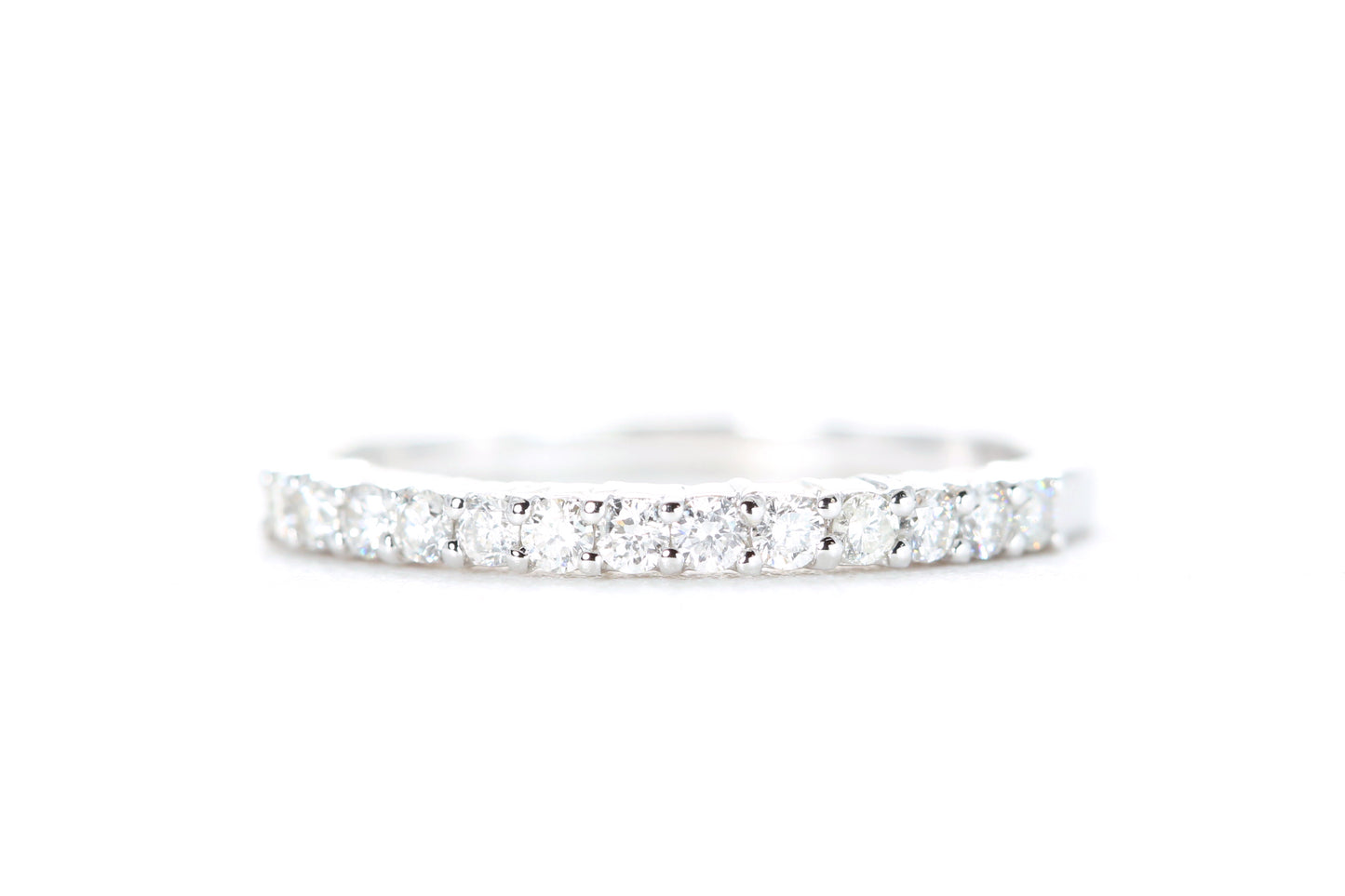 Round Brilliant Diamond Band