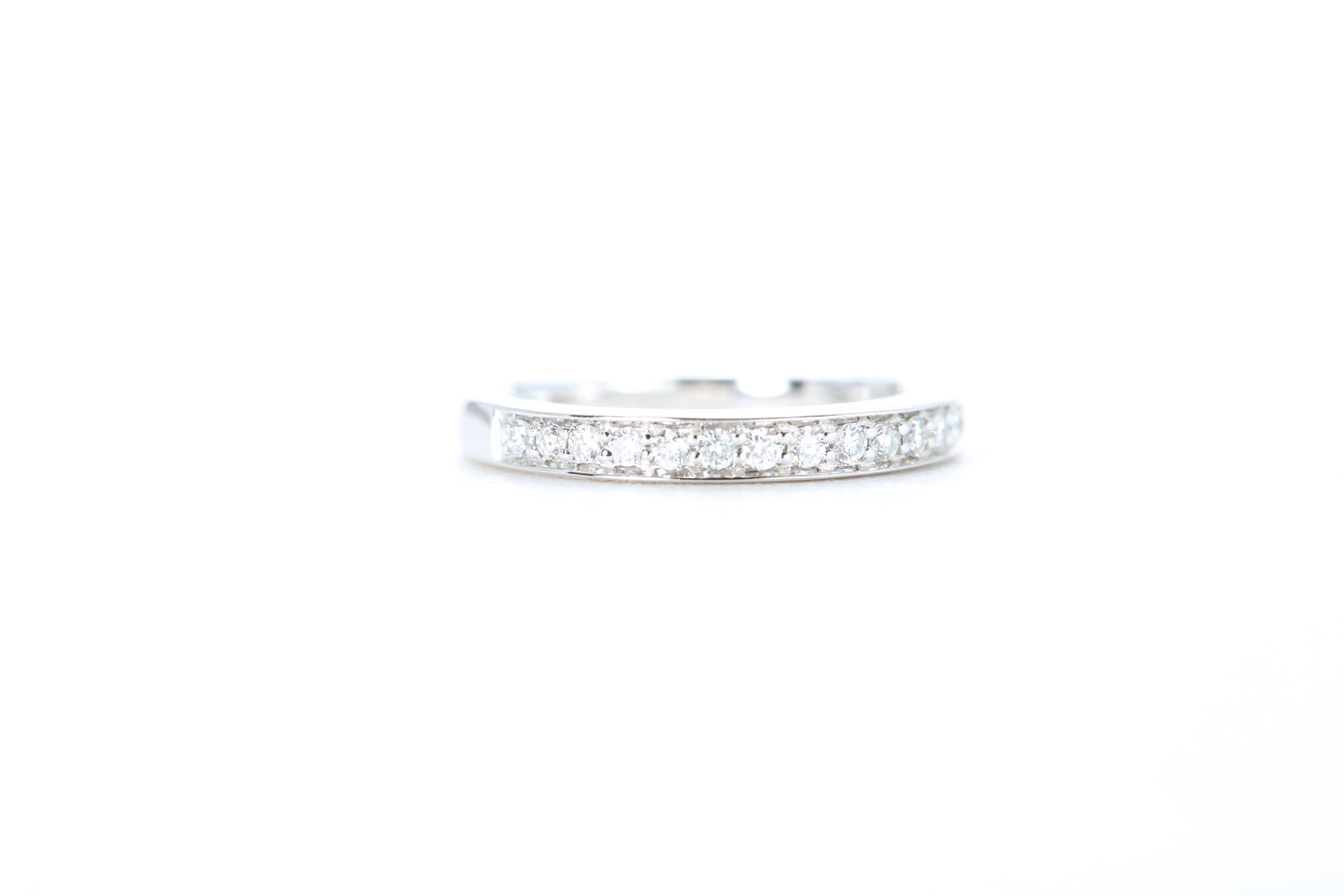 Single Row Pavé Diamond Ring 1/5 Carat in Platinum