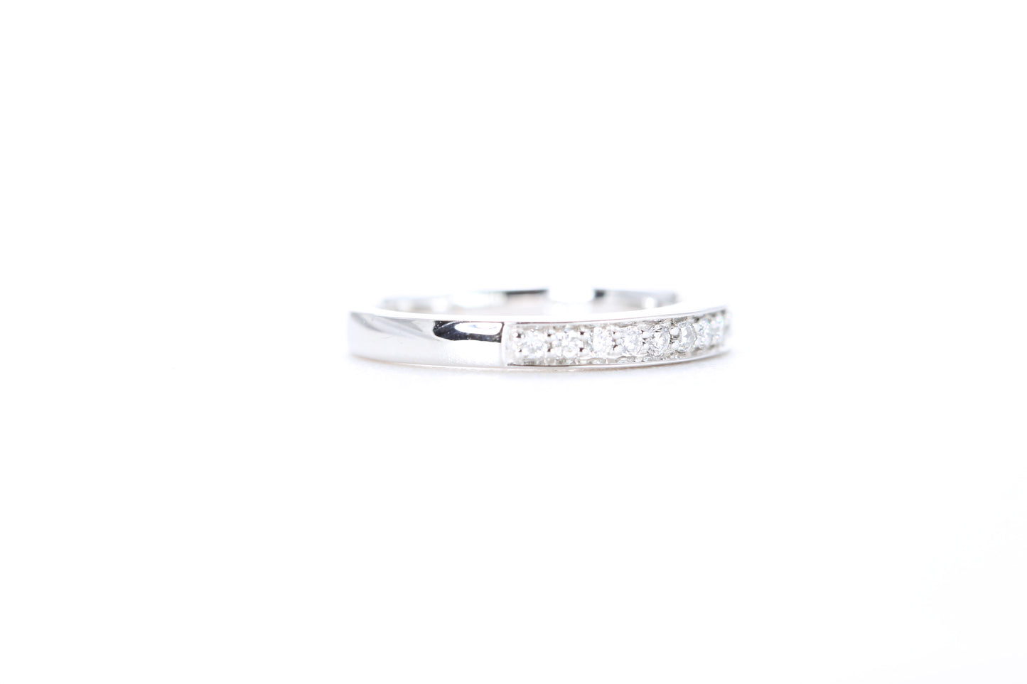 Single Row Pavé Diamond Ring 1/5 Carat in Platinum