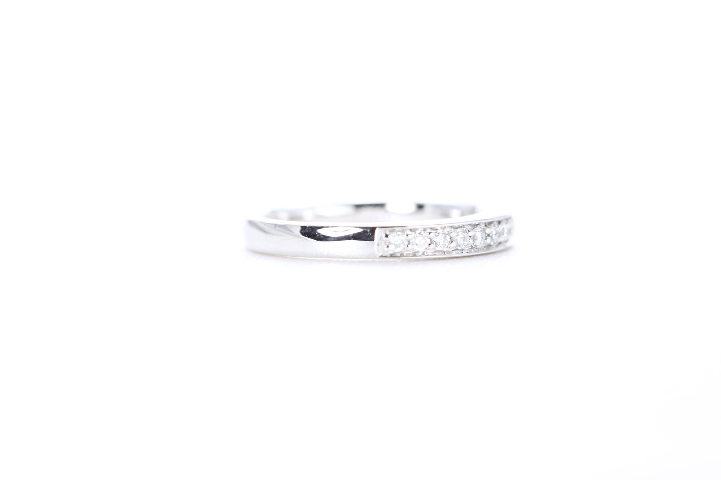 Single Row Pavé Diamond Ring 1/5 Carat in Platinum
