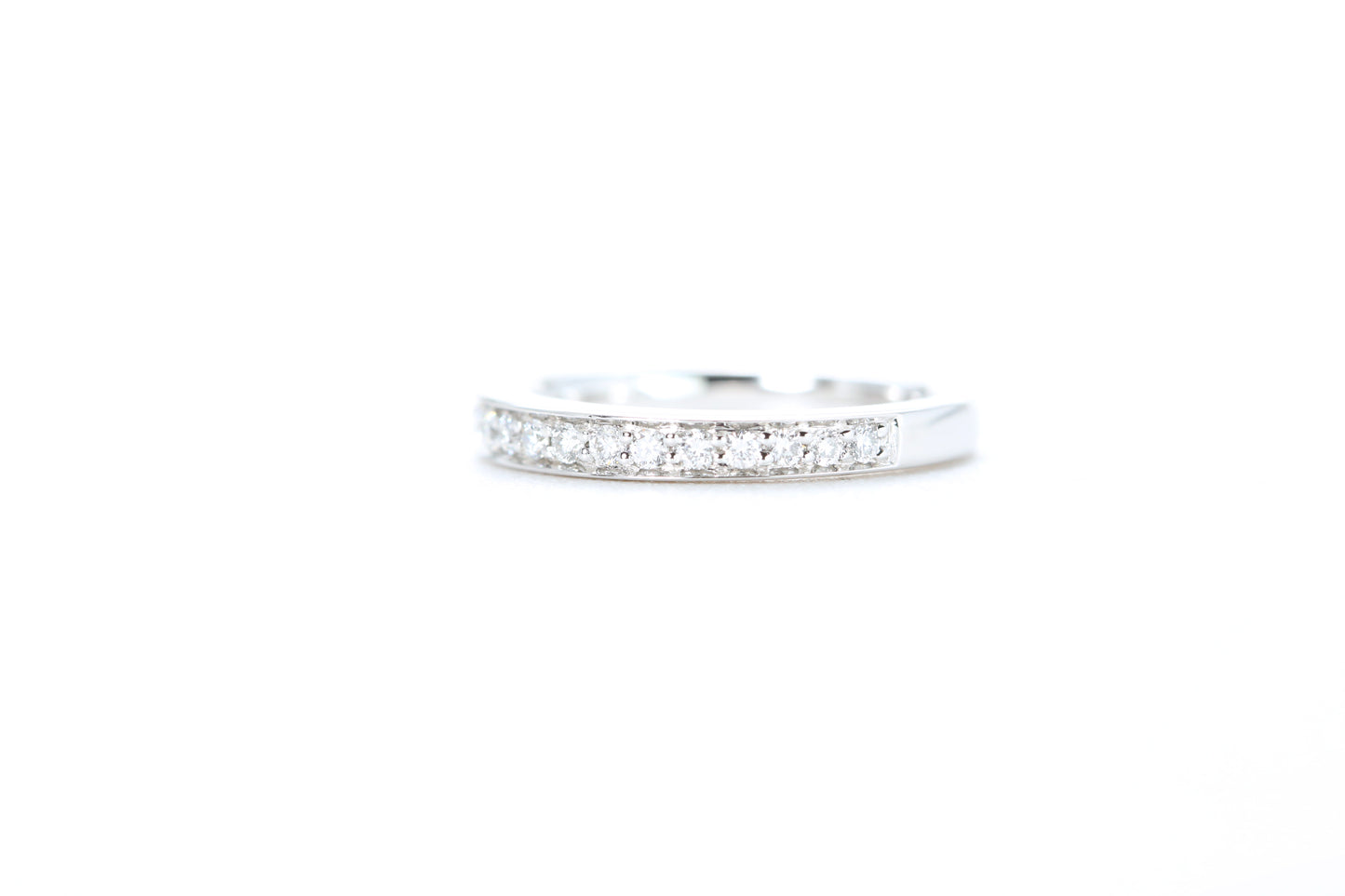 Single Row Pavé Diamond Ring 1/5 Carat in Platinum