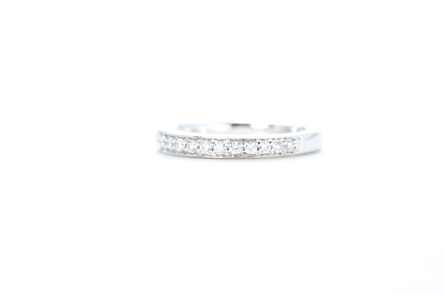 Single Row Pavé Diamond Ring 1/5 Carat in Platinum