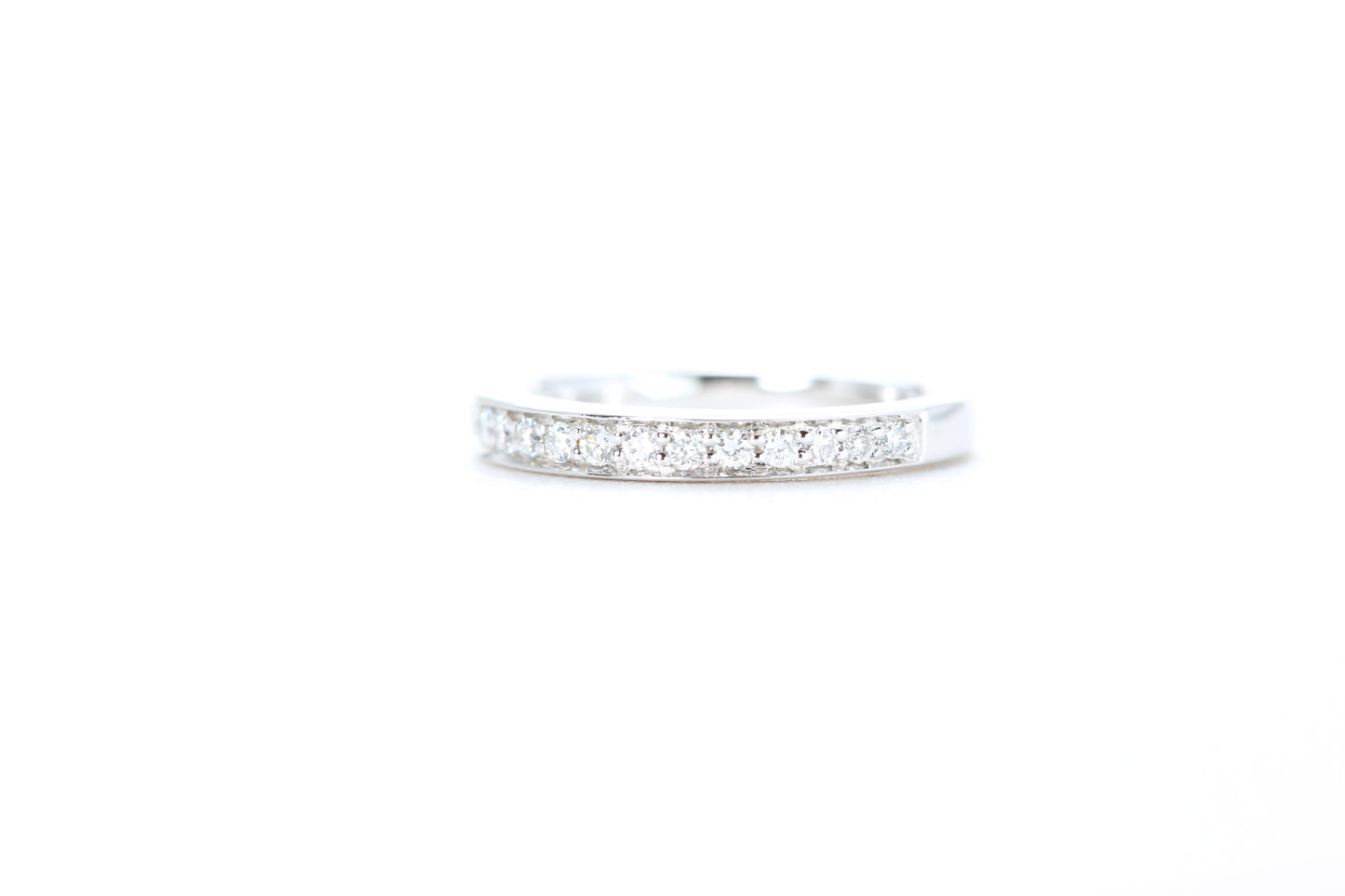 Single Row Pavé Diamond Ring 1/5 Carat in Platinum
