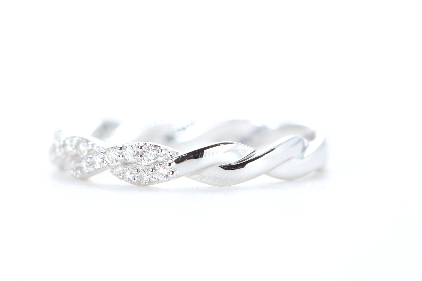 Twist Diamond Ring