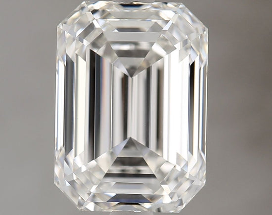 Load image into Gallery viewer, 3.09 Carats EMERALD Diamond
