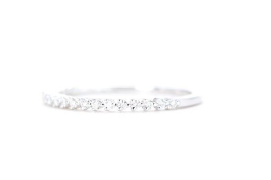 Delicate Diamond Ring 1/10 Carat in 18K White Gold