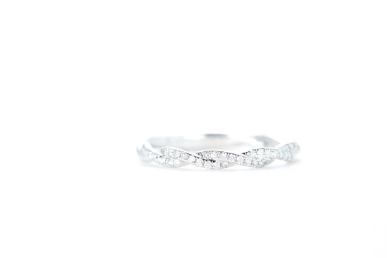 Delicate Twist Diamond Ring