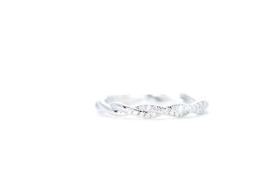 Load image into Gallery viewer, Delicate Twist Diamond Ring
