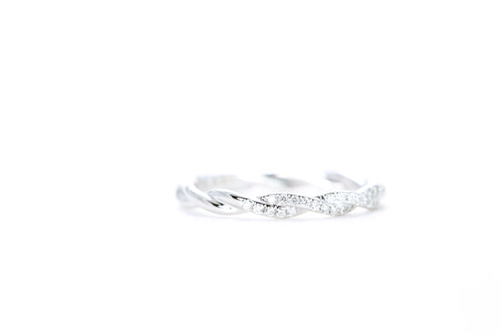 Delicate Twist Diamond Ring