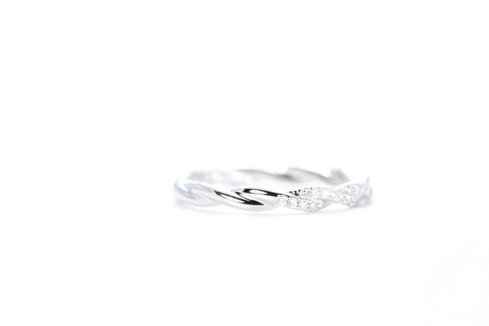 Delicate Twist Diamond Ring