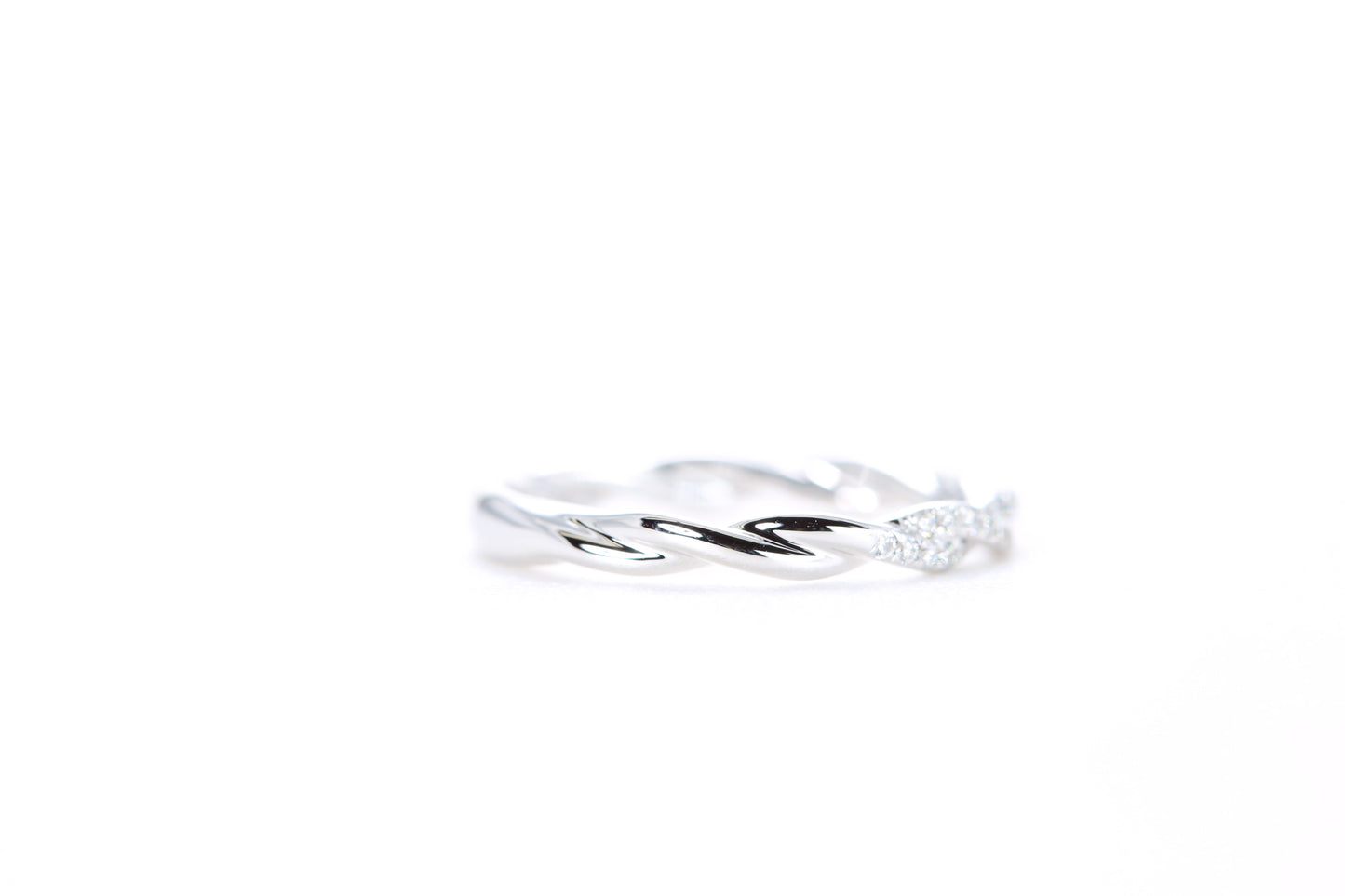 Delicate Twist Diamond Ring