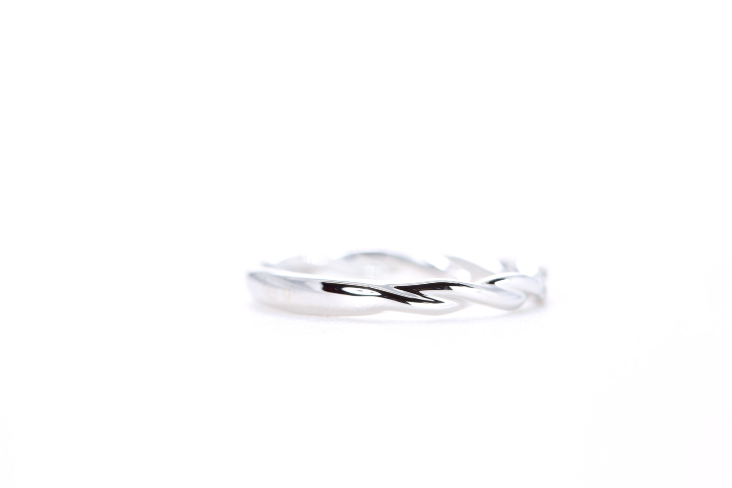 Delicate Twist Diamond Ring