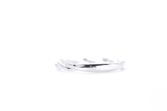 Delicate Twist Diamond Ring