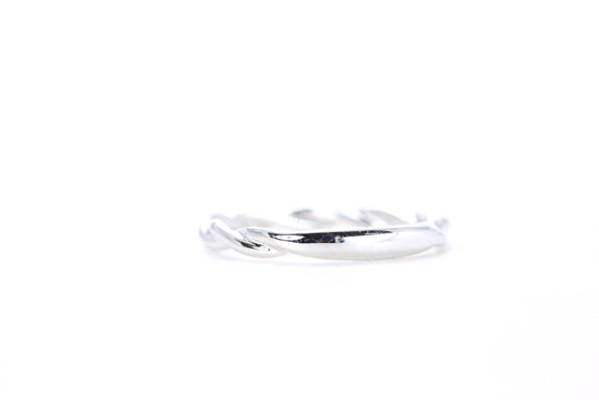 Delicate Twist Diamond Ring