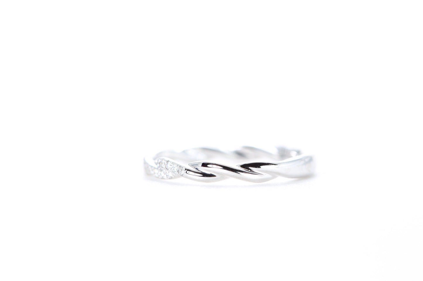 Delicate Twist Diamond Ring