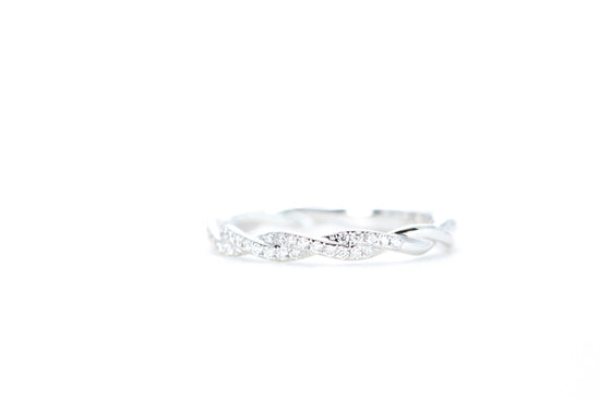 Delicate Twist Diamond Ring