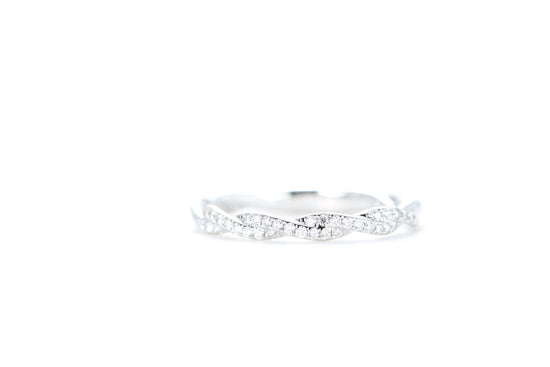 Delicate Twist Diamond Ring