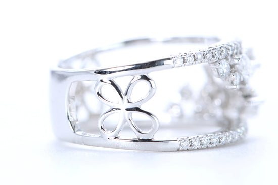 Floral Diamond Ring White Gold