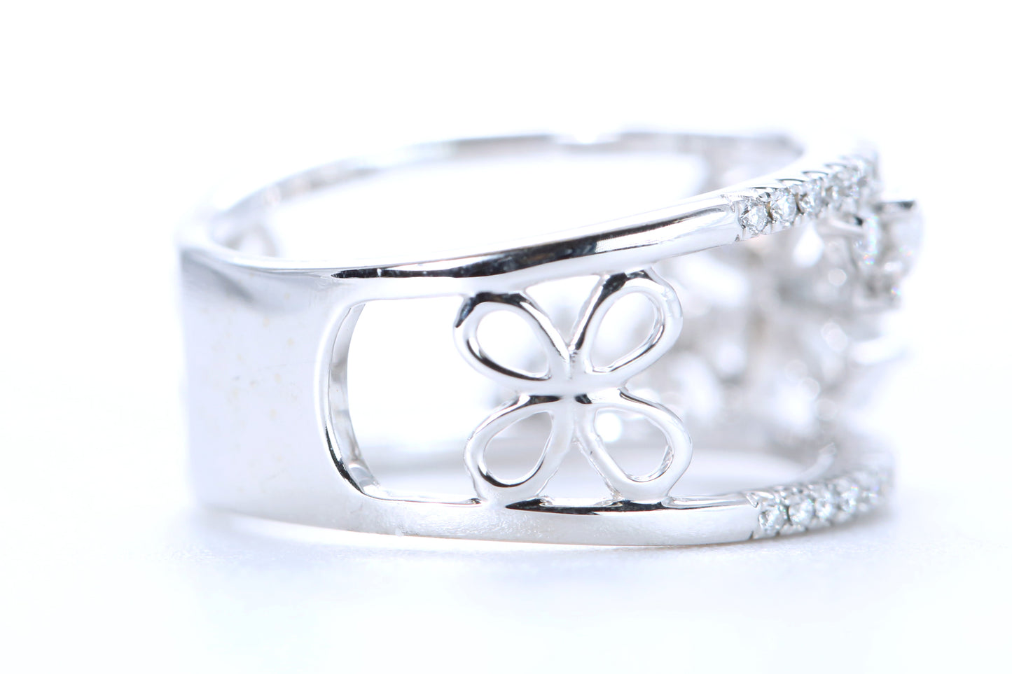 Floral Diamond Ring White Gold