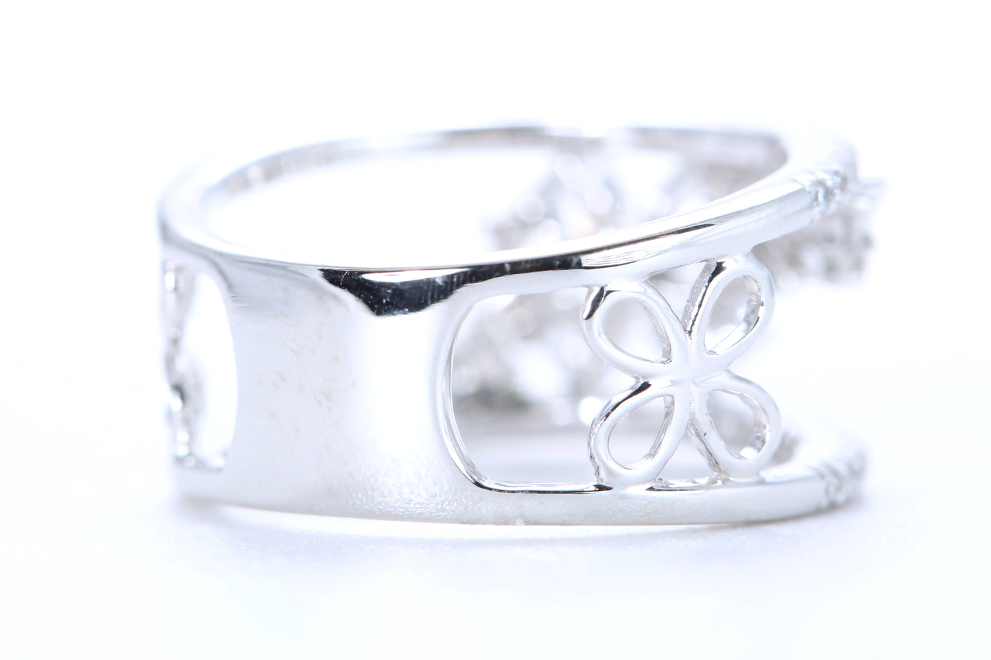 Floral Diamond Ring White Gold