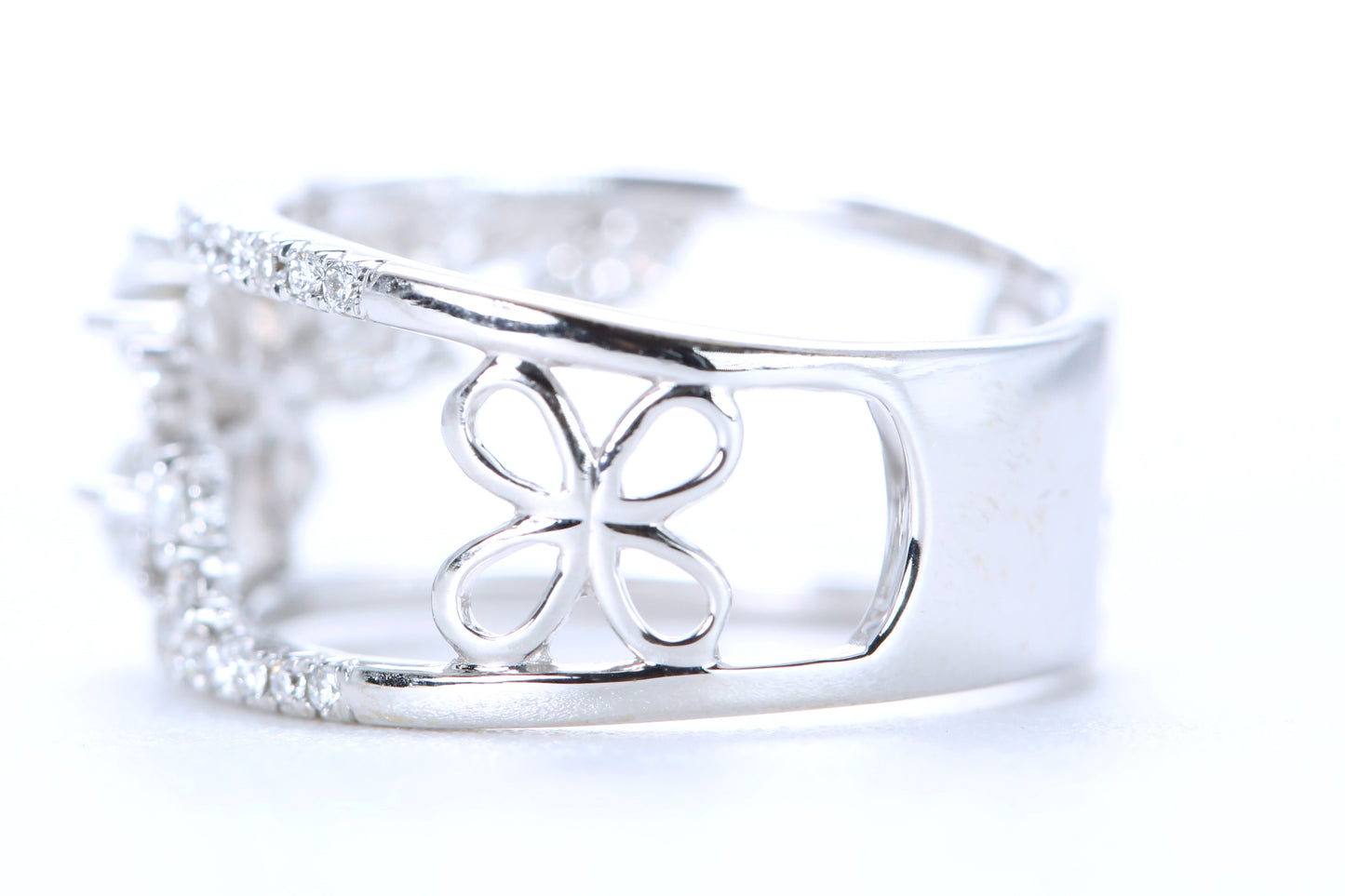 Floral Diamond Ring White Gold