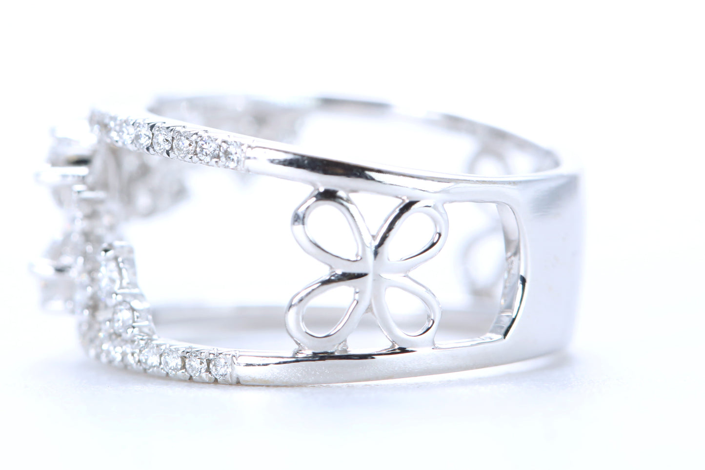 Floral Diamond Ring White Gold